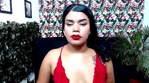 Snapshot of alisonn_hot chatting on December 11, 5:43 am ALISSON HOT online show from December 11, 5:43 am
