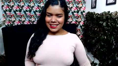 Snapshot of alisonn_hot chatting on January 10, 4:44 am ALISSON HOT online show from January 10, 4:44 am
