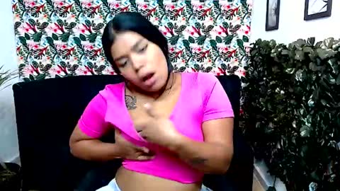 Snapshot of alisonn_hot chatting on January 21, 4:21 am ALISSON HOT online show from January 21, 4:21 am