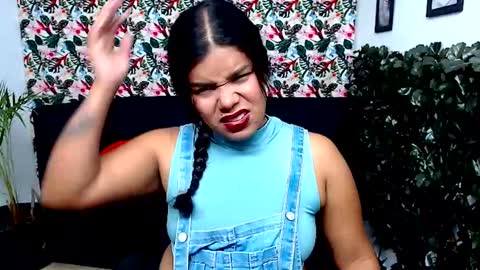 Snapshot of alisonn_hot chatting on January 29, 4:05 am ALISSON HOT online show from January 29, 4:05 am