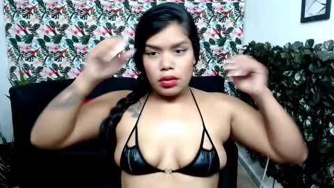 Snapshot of alisonn_hot chatting on February 12, 4:12 am ALISSON HOT online show from February 12, 4:12 am