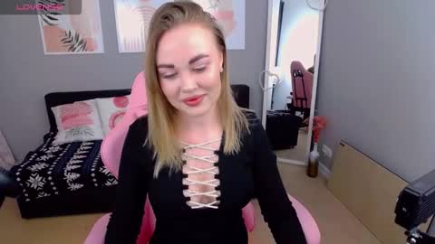 Anna online show from March 1, 1:13 pm