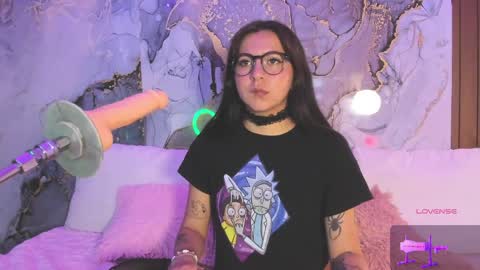 Mia online show from April 4, 8:17 pm