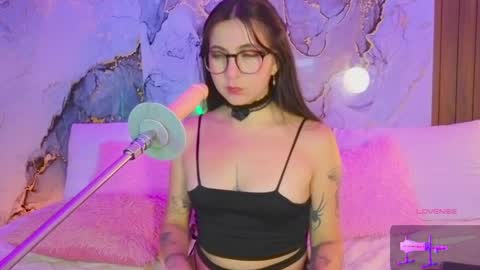 Mia online show from April 11, 8:35 pm