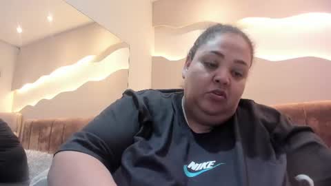 Snapshot of alisson_am chatting on June 18, 11:36 am Alisson online show from June 18, 11:36 am