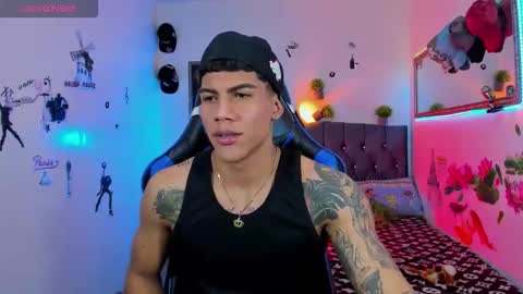 Snapshot of alisson_and_jhonny chatting on September 29, 5:01 am Aliandjho online show from September 29, 5:01 am