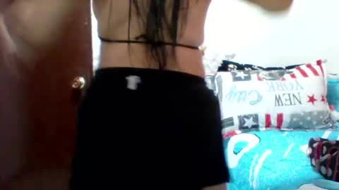 Snapshot of alisson_brand chatting on January 16, 4:44 pm alisson brand online show from January 16, 4:44 pm