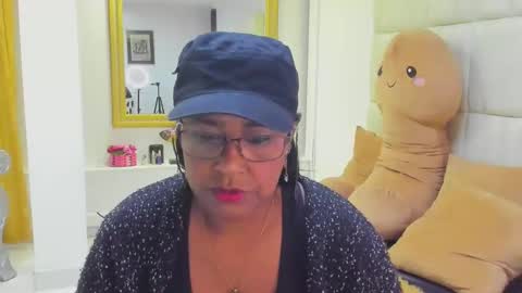 Snapshot of alisson_morrist chatting on December 17, 2:33 am alisson_morrist online show from December 17, 2:33 am