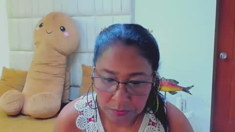 Snapshot of alisson_morrist chatting on December 18, 12:32 am alisson_morrist online show from December 18, 12:32 am