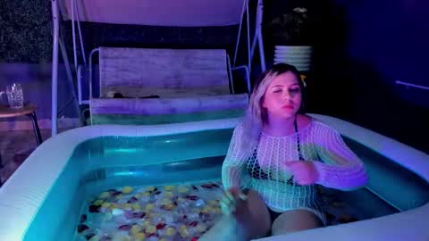 Alisson Joness online show from October 11, 12:15 pm