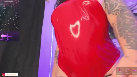 Snapshot of alissonpeach111 chatting on December 11, 4:07 am Alisson online show from December 11, 4:07 am