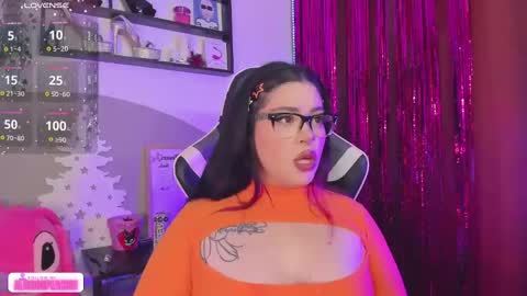 Snapshot of alissonpeach111 chatting on December 20, 9:39 pm Alisson online show from December 20, 9:39 pm