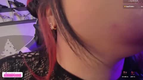 Snapshot of alissonpeach111 chatting on January 2, 4:41 am Alisson online show from January 2, 4:41 am