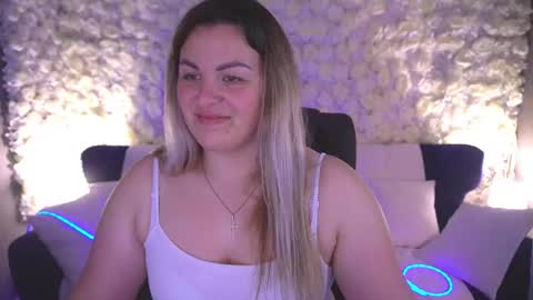 alissyagrayy online show from May 11, 4:04 pm