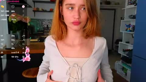 Alivia    online show from July 25, 9:40 am