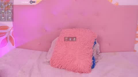 Alix online show from February 3, 8:25 pm