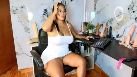 Alix online show from July 7, 11:20 pm