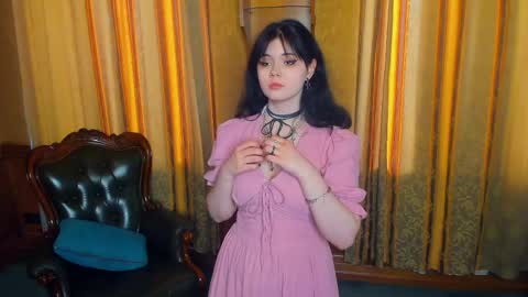 Snapshot of alixypunter chatting on May 16, 10:36 am Emily online show from May 16, 10:36 am