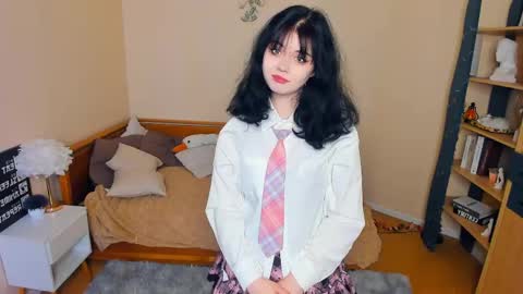 Snapshot of alixypunter chatting on May 17, 9:38 am Emily online show from May 17, 9:38 am