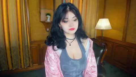 Snapshot of alixypunter chatting on May 19, 8:31 am Emily online show from May 19, 8:31 am