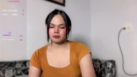 A CUTE GIRL NAME ALIYAH online show from April 12, 11:48 am