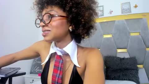 Aliyah... online show from January 13, 9:09 pm