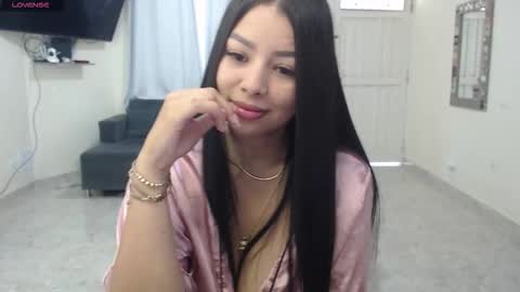 alizee_rae online show from November 7, 3:01 pm