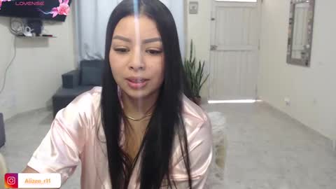 alizee_rae online show from November 13, 2:49 pm