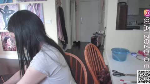 Snapshot of alizezaide chatting on January 5, 7:17 pm Alize Zaide online show from January 5, 7:17 pm