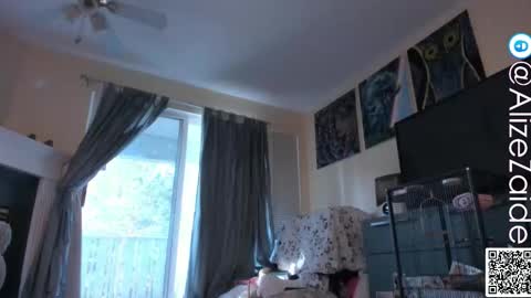 Alize Zaide online show from November 4, 9:47 pm