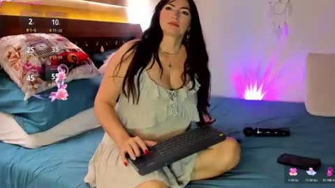 Andrea..... online show from July 19, 5:05 pm