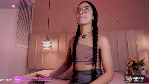 alizza_ online show from February 10, 11:36 am