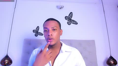 Snapshot of allan_ghersi02 chatting on December 2, 9:02 am Angel online show from December 2, 9:02 am