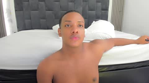 Snapshot of allan_ghersi02 chatting on December 15, 10:39 am Angel online show from December 15, 10:39 am