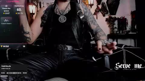 Snapshot of allanhurtss chatting on June 10, 6:07 pm online show from June 10, 6:07 pm