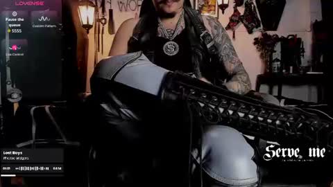 Snapshot of allanhurtss chatting on July 17, 6:35 pm online show from July 17, 6:35 pm