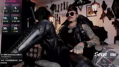 Snapshot of allanhurtss chatting on August 1, 6:29 pm online show from August 1, 6:29 pm