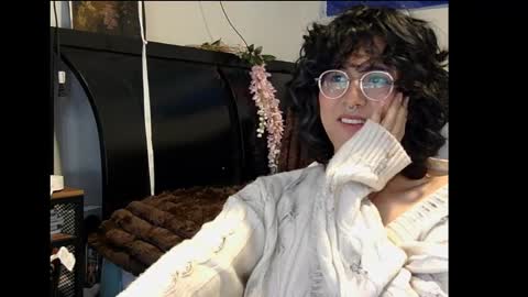 Sweetener online show from November 5, 7:47 pm