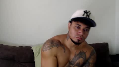 allen_ferrer10 online show from May 30, 3:31 pm