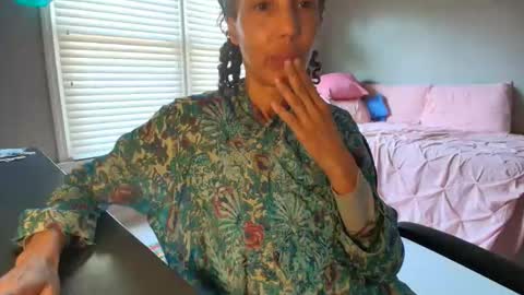 wishlist on bio online show from March 1, 8:11 pm