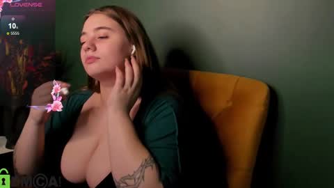 Snapshot of alli_aster chatting on March 9, 12:42 pm alli_aster online show from March 9, 12:42 pm