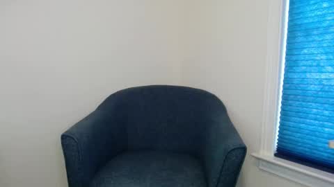 Allie online show from December 8, 8:58 pm