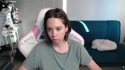 Snapshot of allie_hazie chatting on June 8, 11:16 pm alice online show from June 8, 11:16 pm