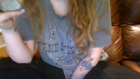 alliebearx online show from February 11, 3:33 am