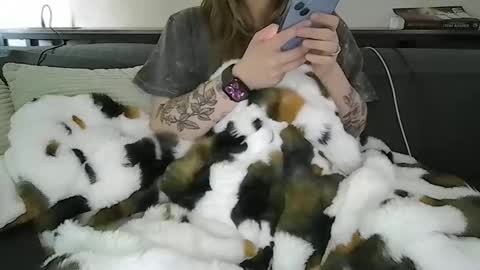 Snapshot of alliebearx chatting on April 28, 5:40 pm alliebearx online show from April 28, 5:40 pm