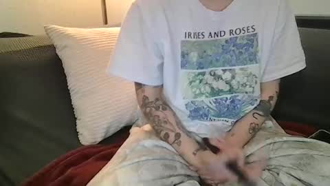 Snapshot of alliebearx chatting on June 28, 5:08 pm alliebearx online show from June 28, 5:08 pm