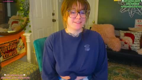 Snapshot of allieberrybb chatting on December 9, 1:45 pm  bb  online show from December 9, 1:45 pm
