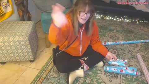 Snapshot of allieberrybb chatting on December 18, 7:08 pm  bb  online show from December 18, 7:08 pm