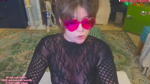 Snapshot of allieberrybb chatting on February 5, 4:16 am  bb  online show from February 5, 4:16 am