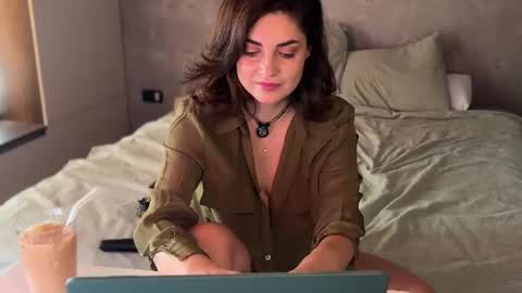 Allie online show from July 3, 7:15 am